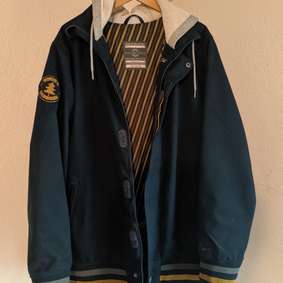 nike holladay jacket